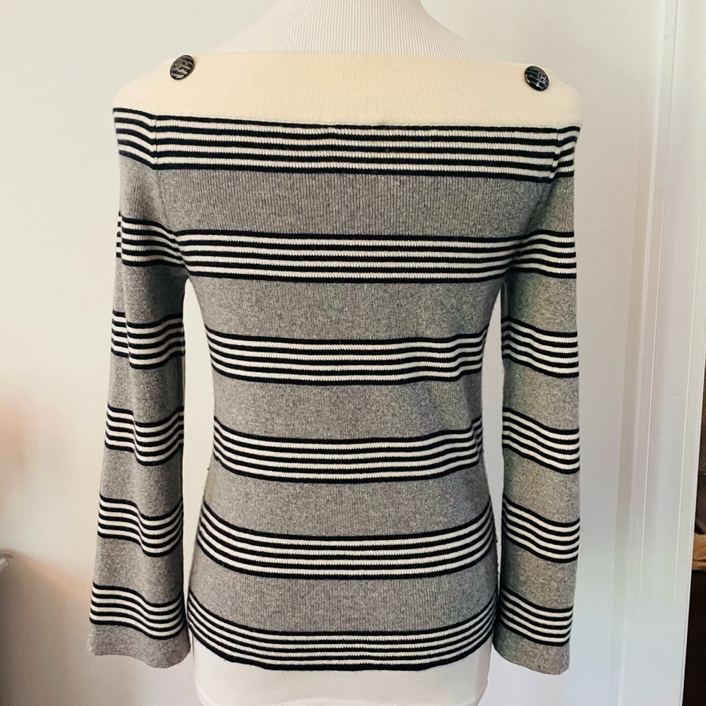 CHANEL 100% CASHMERE STRIPPED BATEAU NECK CHAIN BUTTON SWEATER SIZE 36 - Picture 6 of 14